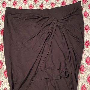 Black midi skirt